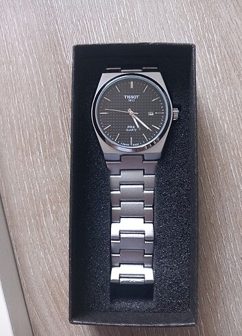 Tissot saat 