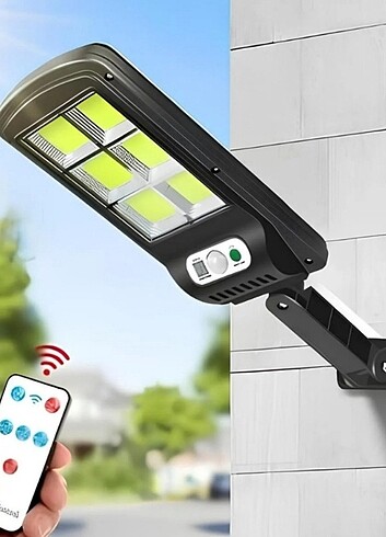 Güneş Enerjili 3 Modlu Dış Mekan Aydınlatma Projektör