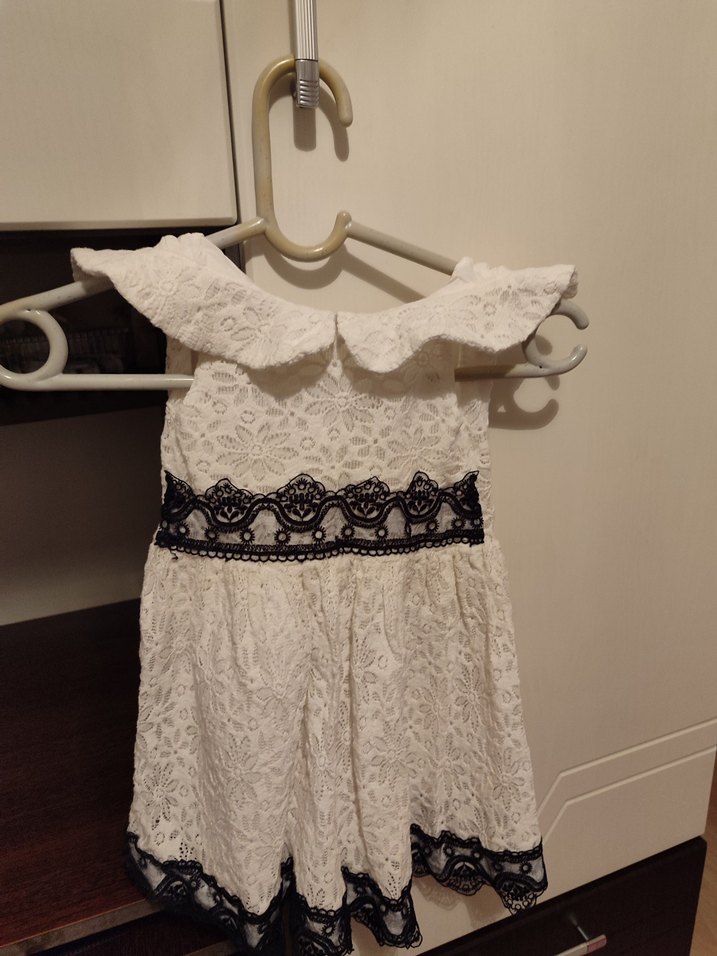 Dantel Detaylı Beyaz Kız Çocuk Elbisesi 1 kere giyildi. - Görsel 3