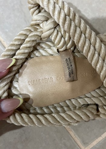 Pull and Bear Beyaz Kadın Hasır Dolgu Topuklu Sandalet