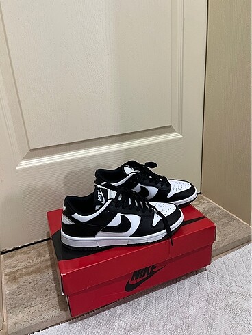 Nike panda