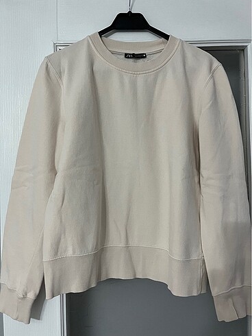 Zara sweatshirt