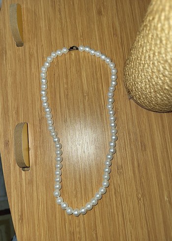 Uzun Beyaz Boncuklu Kadın Kolye - Görsel 2