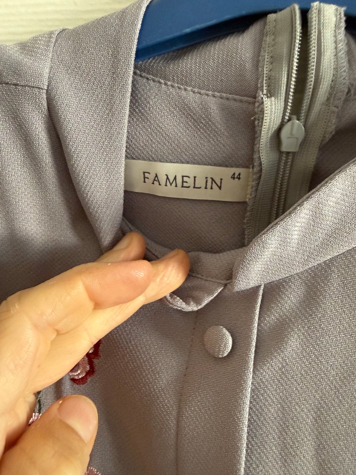 Nakışlı Uzun Kollu Düğmeli Uzun Elbise - Görsel 3