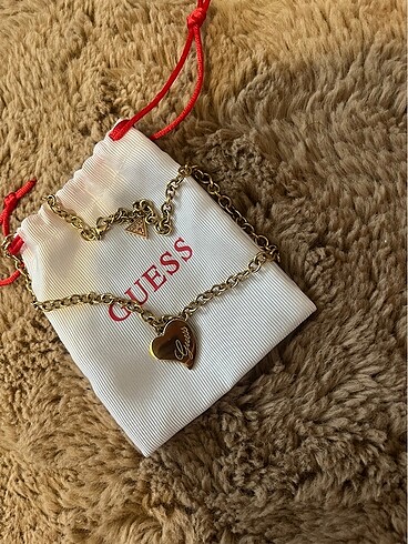 Guess Altın Rengi Orjinal Kolye