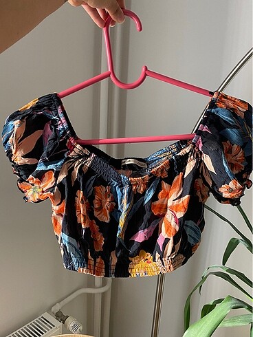 Pull and Bear Pull&Bear crop çiçekli bluz