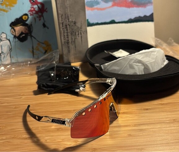 Oakley sutro güneş gözlüğü