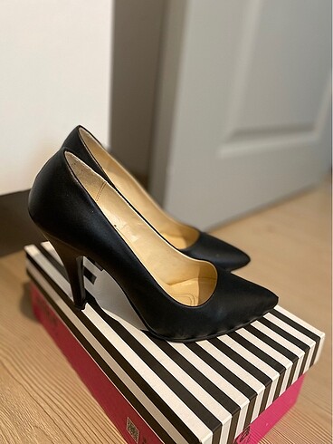 Diğer Siyah stiletto