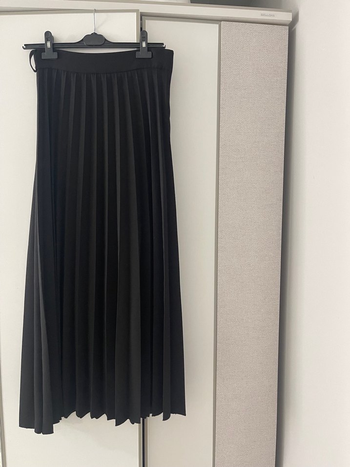 Esra keküllüoğlu pilideki etek - Görsel 2