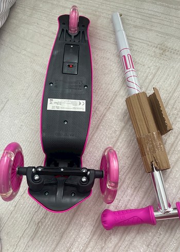 Işıklı Pembe Unicorn Tekerlekli Scooter Çocuklar İçin - Görsel 3