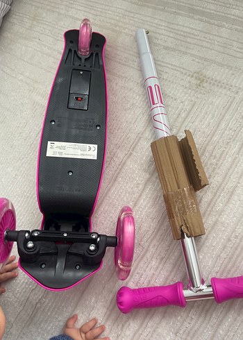 Işıklı Pembe Unicorn Tekerlekli Scooter Çocuklar İçin - Görsel 4