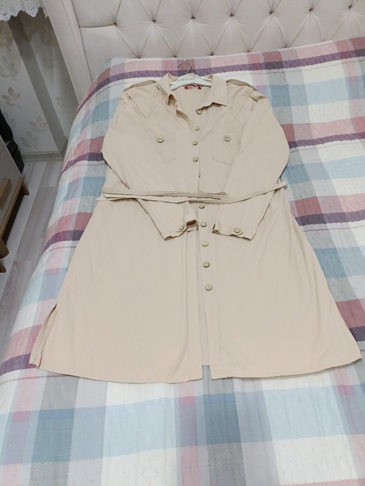 Bej Kemerli  Kadın Trençkot - Görsel 4