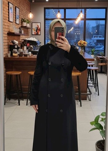 Düğmeli Siyah Uzun Kadın Kaban - Görsel 3