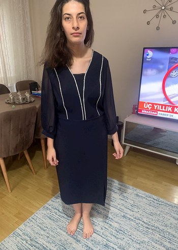 Lacivert V Yakalı Midi Kalem Elbise