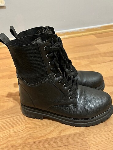 LC Waikiki Kadın Bot