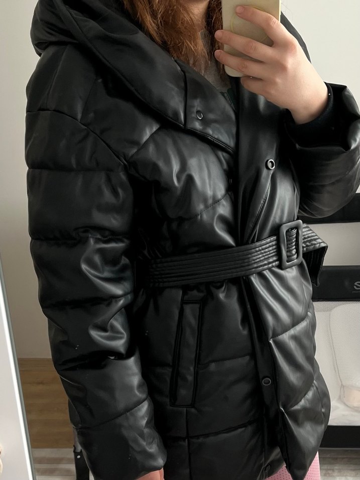 Stradivarius Siyah Deri Kemerli Midi Kaban - Görsel 2