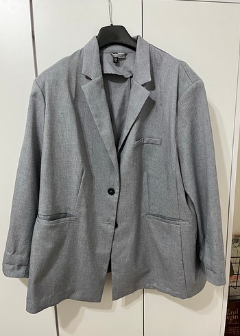 Gri Düğmeli Kadın Keten Blazer Ceket