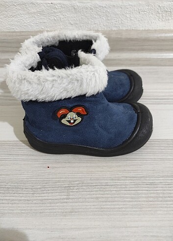 Çocuk botu