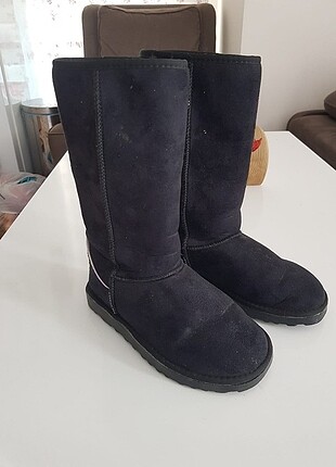 UGG bot 