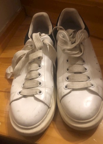 Alexander McQueen 40