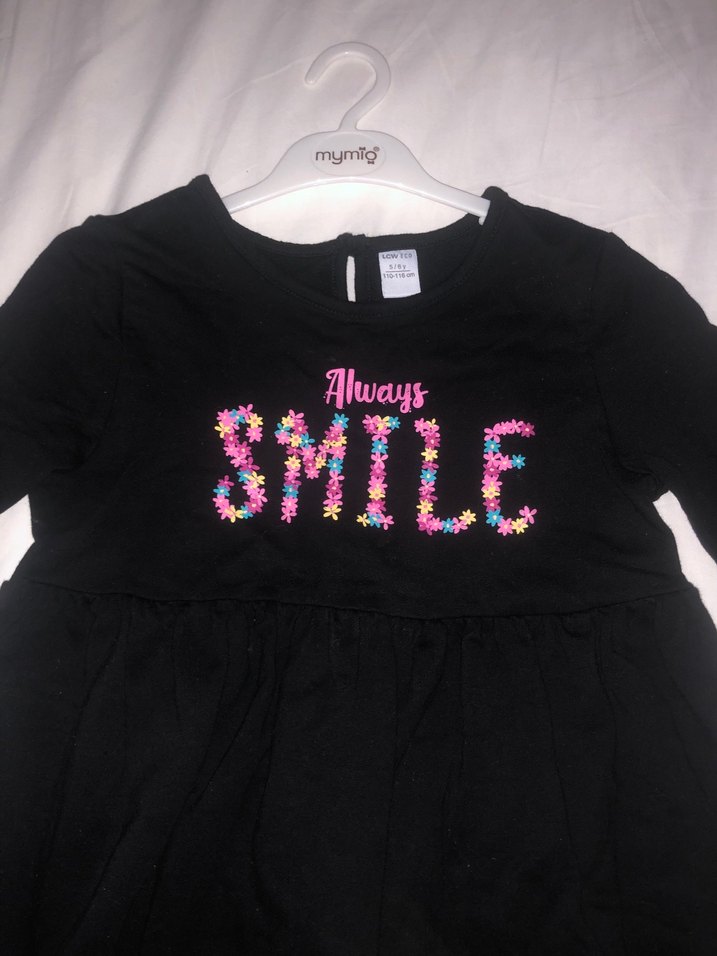 Uzun Kollu Siyah Kız Elbisesi Renkli Baskılı - Görsel 2