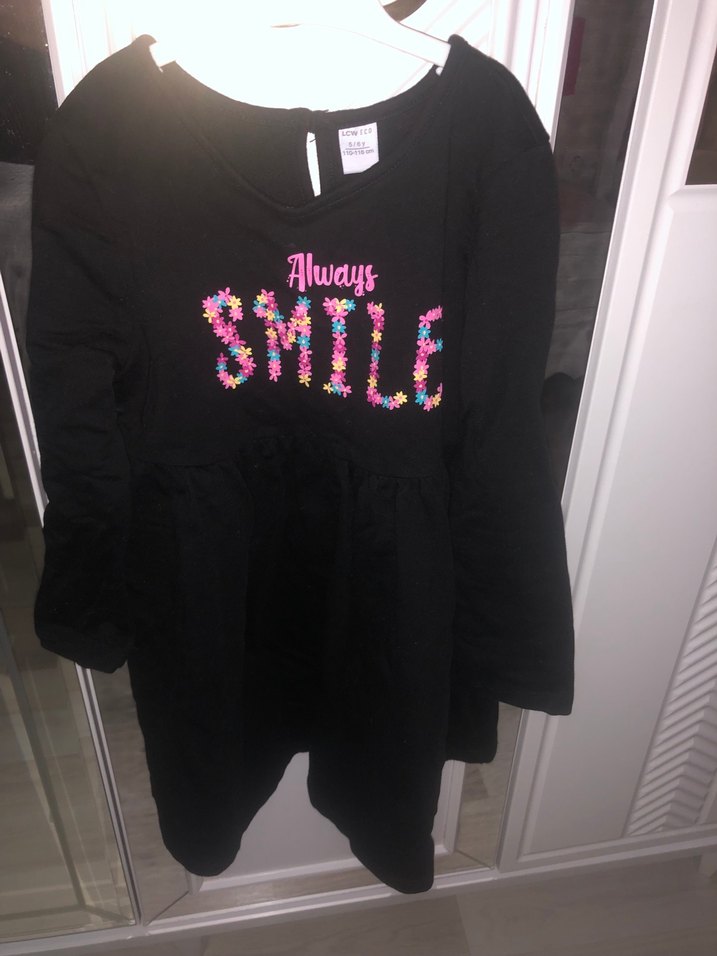 Uzun Kollu Siyah Kız Elbisesi Renkli Baskılı - Görsel 5