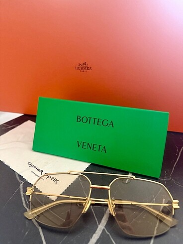 BOTTEGA VENETA GÖZLÜK