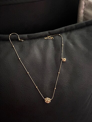 Gold kolye