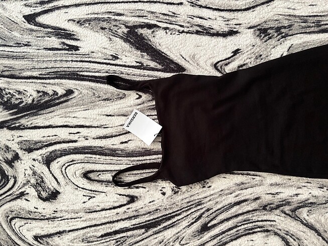 Bershka Bershka kare yaka midi elbise