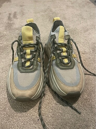 35 Beden gri Renk H&M Marka Spor Ayakkabı