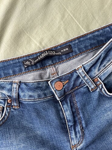 26 Beden YIRTIK JEAN