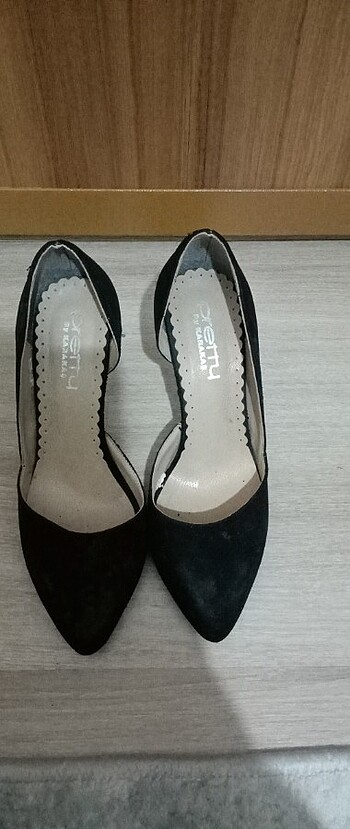 Siyah stiletto