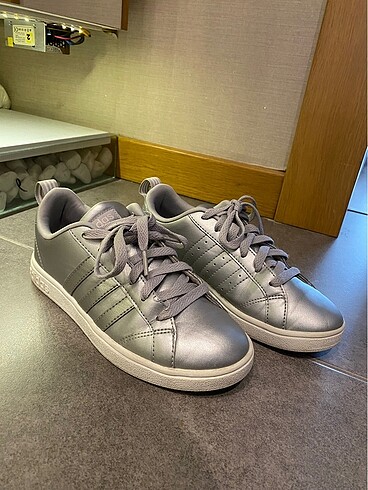 Orj Adidas parlak sneaker