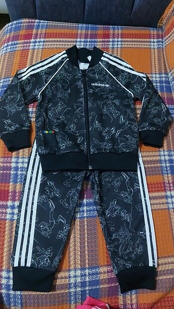 Adidas eşofman takımı 