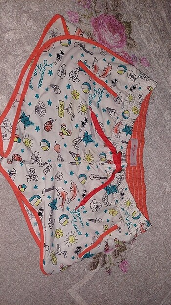 Kadin short