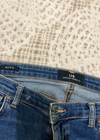 Dantel Detaylı Mavi Kadın Kot Pantolon - Görsel 2