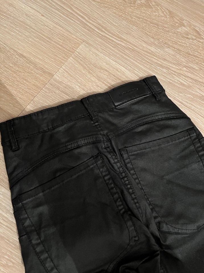 Siyah mumlu Stradivarius pantolon - Görsel 3