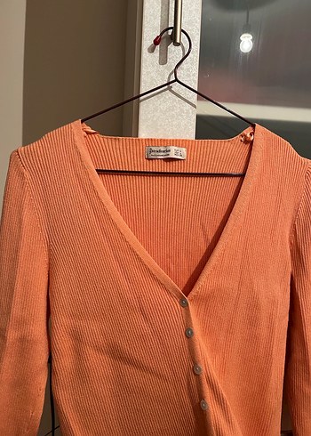 Düğmeli V Yaka Triko Kadın Hırka - Görsel 2