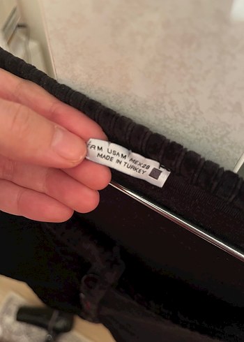 Düğmeli Siyah V Yaka Uzun Kollu hırka - Görsel 3