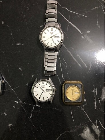 3 adet seiko 5 kurmalı güzel saatler