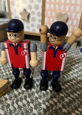 Diğer Kırmızı Ahşap Figür ve Tekne Oyuncak Seti
