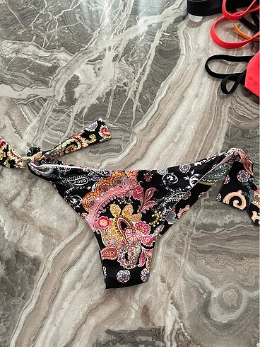 Bikini altı