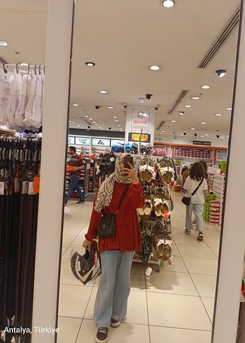 Koyukahverengi Antalva Aksiyon Figürü