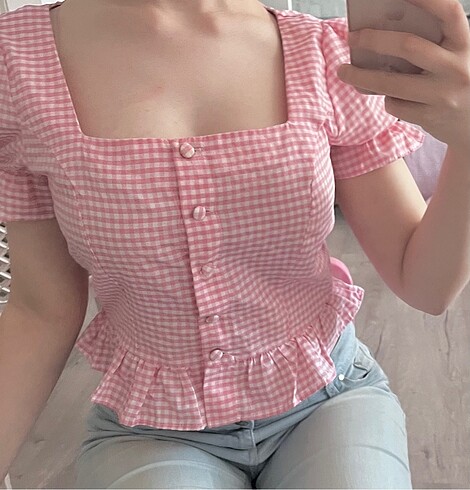 pembe ekoseli firfirli dugmeli bluz