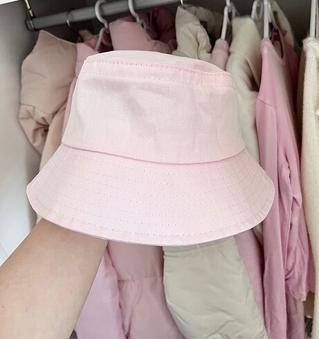 pembe bucket sapka