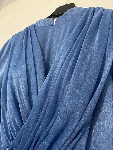 Parıltılı kumaşlı tesettür abiye - Görsel 5