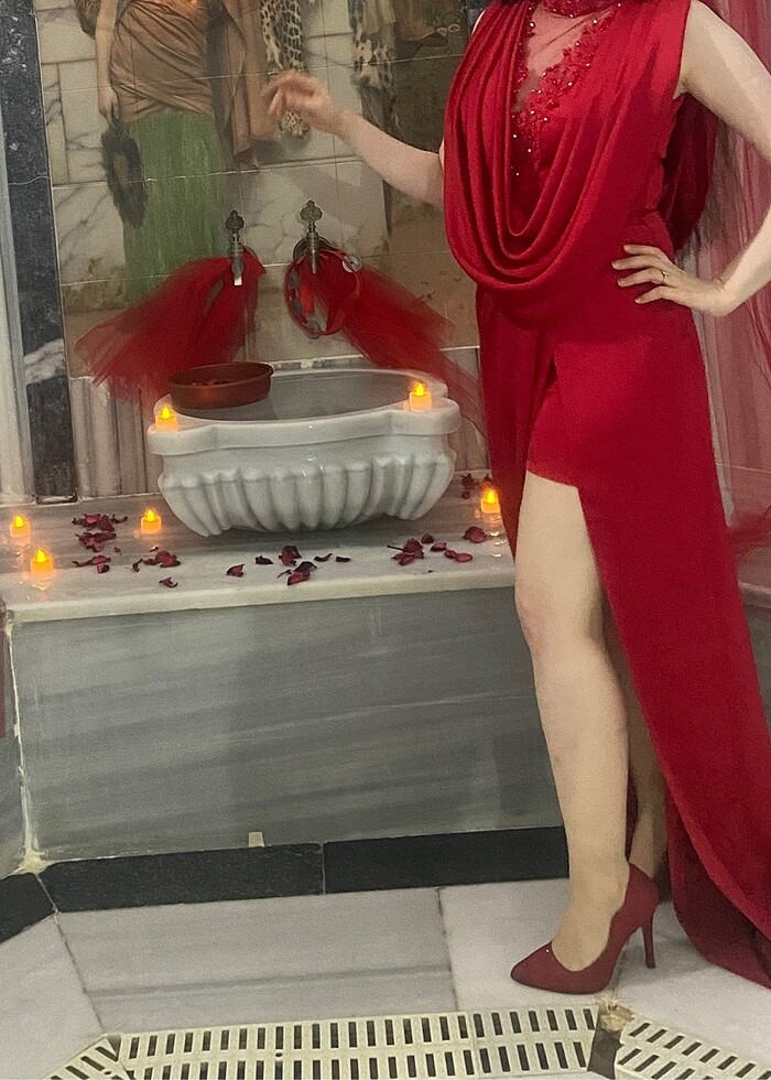 Saten drapeli kırmızı abiye kınalık - Görsel 2