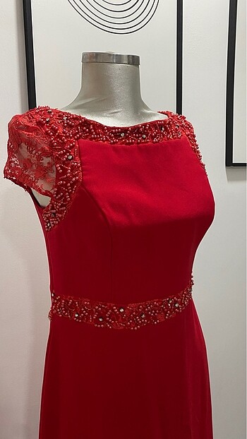 Kırmızı dantelli işlemeli abiye kınalık - Görsel 2