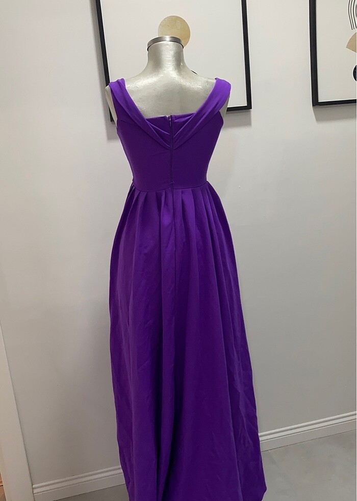 Mor yırtmaçlı abiye - Görsel 4