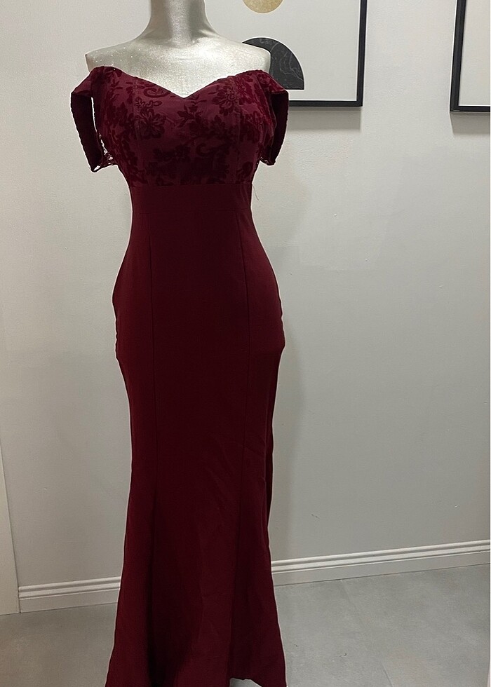 Bordo düşük omuz dantel kuyruklu abiye - Görsel 2